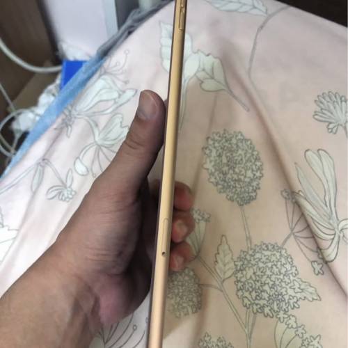 Rose gold - Full set 99% new iPad mini 5 64gb lte one month warranty