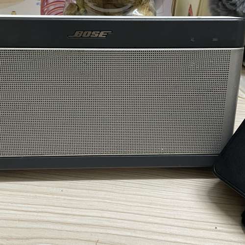 Bose Soundlink III，藍牙喇叭，電池至少可用8小時