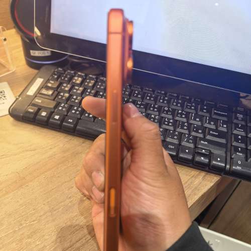 iphone 17  pro max 256gb 橙色