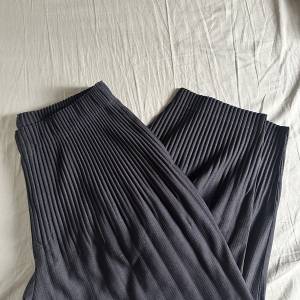 Homme Pliss&eacute; Issey Miyake 褶皺長褲Size 3 HP66-JF053