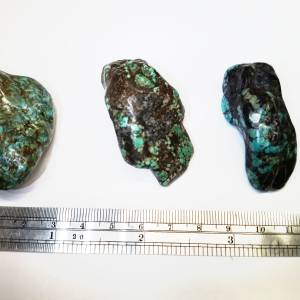 三枚綠松石