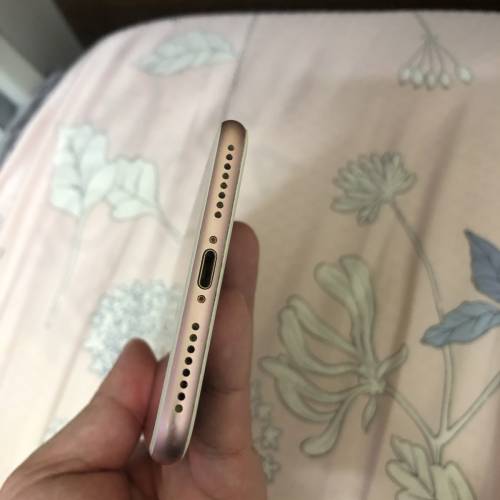 Rose gold - Full set 95% new iPhone 7 Plus 256GB battery 100% one month warranty
