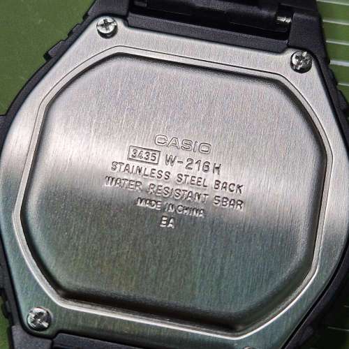 新淨玻璃無花 行貨 CASIO W216H 七年電有保