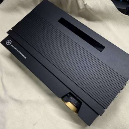 Luxury & Precision EA4 膽amp