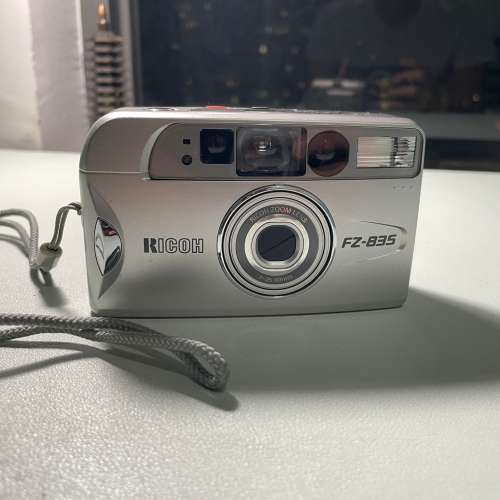 Ricoh FZ-835