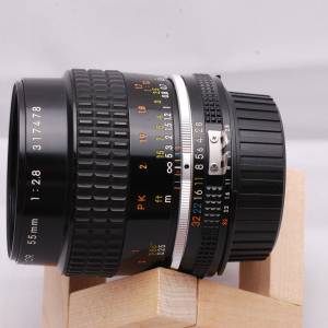 Micro Nikon 55mm 2.8 AiS