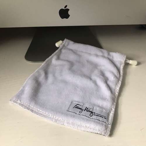 🎧 FANNY WANG Headphones Bag 21x17cm NEW 全新 耳機 收納 袋 包 🎵