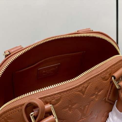 M26489棕色 M28661 全皮壓花貝殼包 Alma bb 手袋