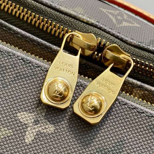 M26933軍綠色 胸包腰包