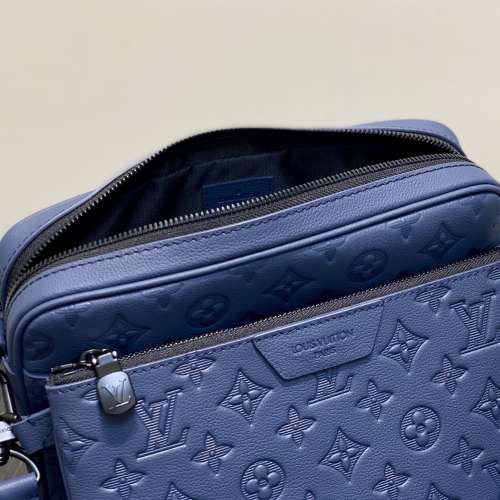 M27925深藍色 全皮男包三件套 Trio Messenger 郵差包