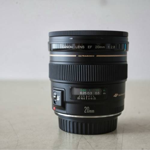 CANON EF 20mm 2.8