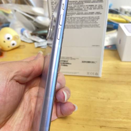 港版 iphone 11 紫色 64gb 電65