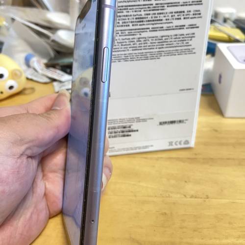 港版 iphone 11 紫色 64gb 電65