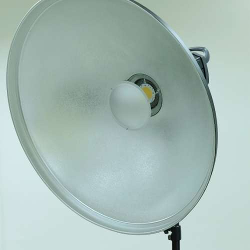 Silver Beauty Dish 大型銀色雷達罩(70CM)