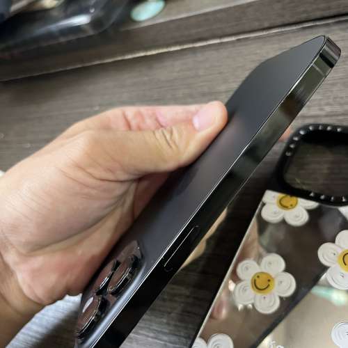 iPhone 14pro 128gb,港行，原裝機冇拆冇修，電池86，所有功能正常冇暗病！