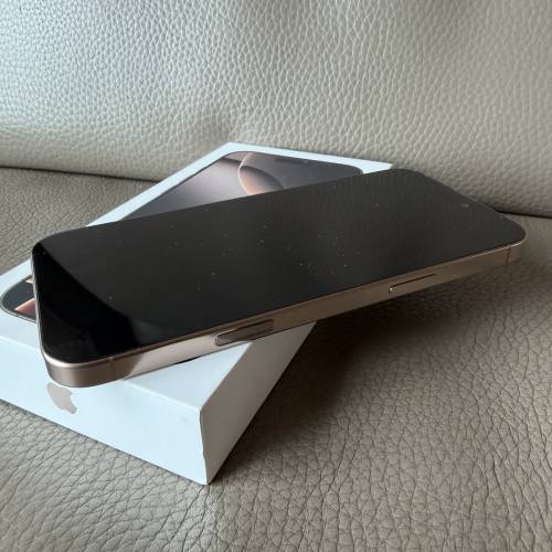 完美無花 香港行貨 iPhone 16 Pro Max 1TB 沙漠金 Dessert Titianium
