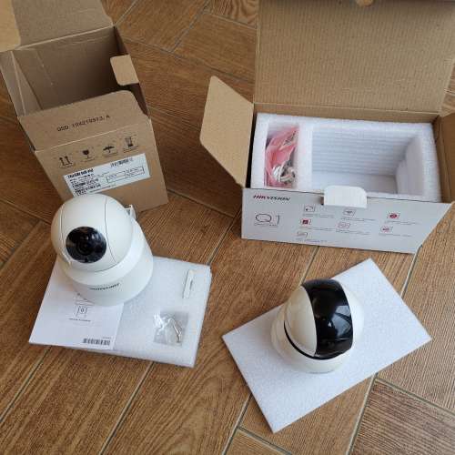特賣 2個 全新 HiKvision 海康威視 IP Cam