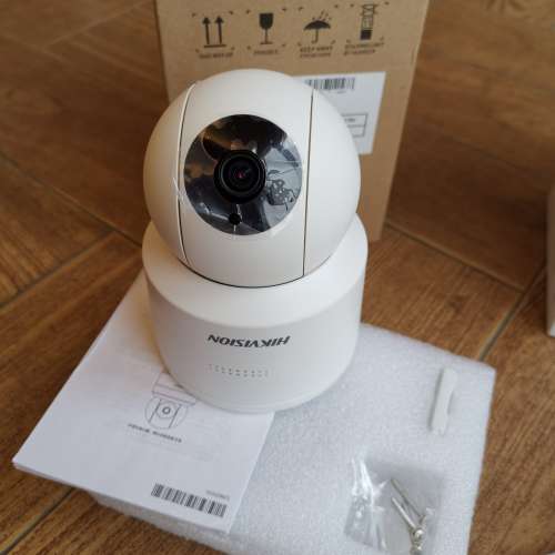 特賣 2個 全新 HiKvision 海康威視 IP Cam