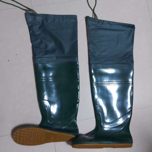 全新綠色高身水鞋 筒高 : 60CM  呎碼 : 44