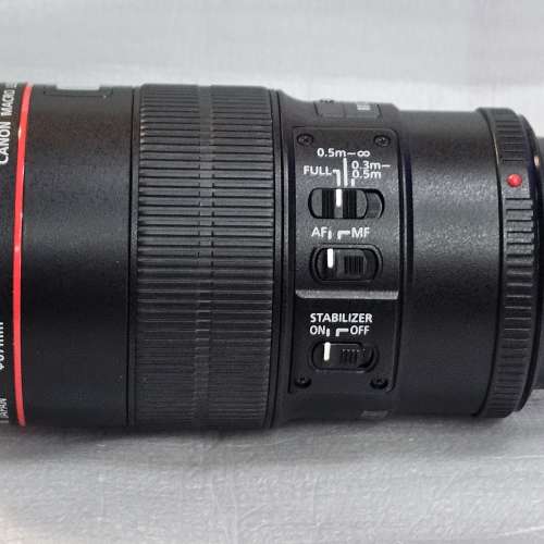 Canon EF 100mm f/2.8L 紅圈微距鏡