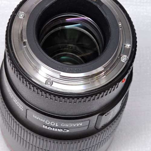 Canon EF 100mm f/2.8L 紅圈微距鏡