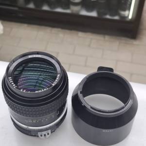 NIKON 105MM F2.5 + HOOD Ai MOUNT