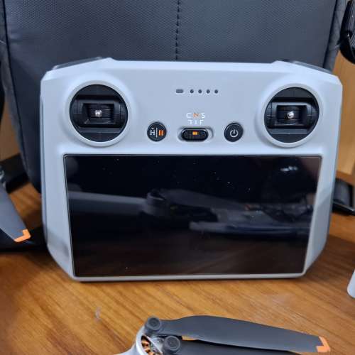 DJI Mini 3 Pro九成新連三塊標凖電池
