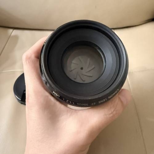 Canon EF 50mm 1.2L 平放