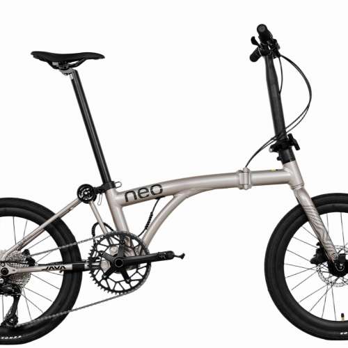 預訂 (最新款NEO 20吋）JAVA NEO 9速 油剎 20吋 406 鋁合金折叠車 （三折叠小布 國...