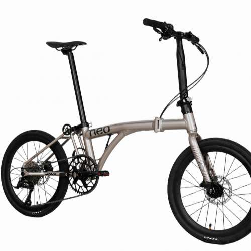 預訂 (最新款NEO 20吋）JAVA NEO 9速 油剎 20吋 406 鋁合金折叠車 （三折叠小布 國...