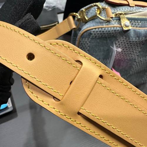 99% louis vuitton 牛仔布斜孭袋louis vuitton