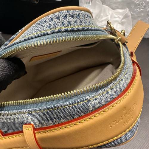 99% louis vuitton 牛仔布斜孭袋louis vuitton