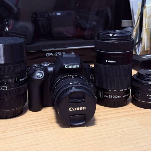 Canon 250D 18-55mm STM/50mm F1.8 STM/55-250mm STM/Sigma 8-16mm