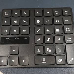 35鍵藍牙5.0可充電無線數字鍵盤 及 Pokémon Tappy Pro 藍牙滑鼠