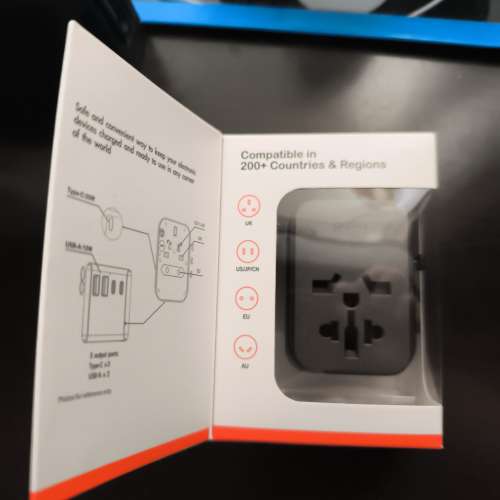 35W 萬用旅行轉接頭 (USB-A & C)