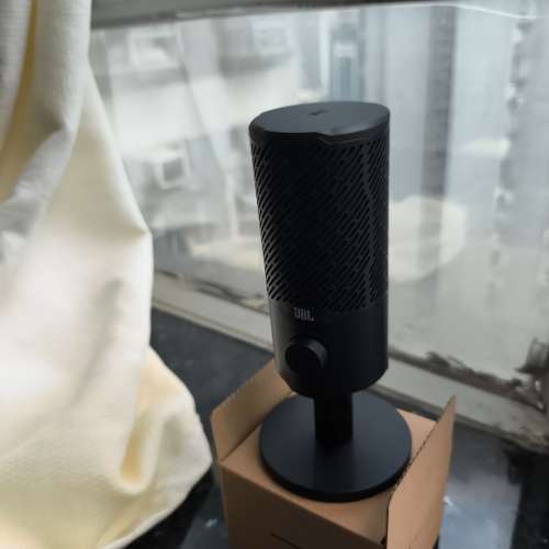 JBL Quantum Stream 麥克風