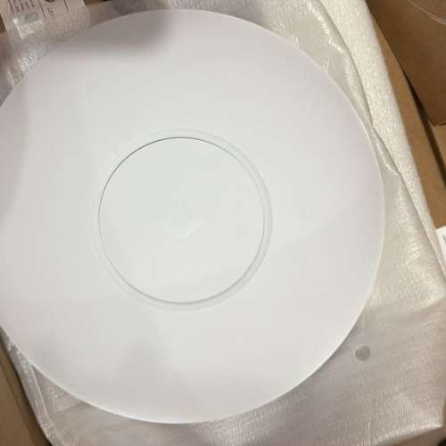 全新 Ubiquiti UAP-AC-PRO 無線基地台 AP 可無縫漫遊