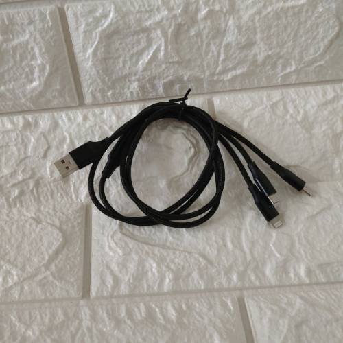 全新原裝web 3 ASIA 一拖三快速充電線 1m長 黑色