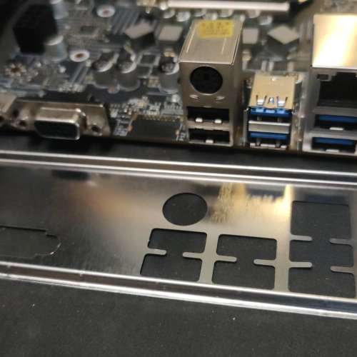 B560M BOMBER MATX主版 (正版Window11Pro) Socket 1200 支援第10代及第11代 處理器