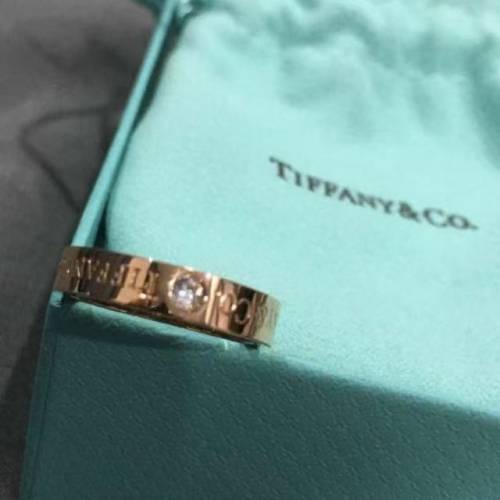 Tiffany & Co 三鑽鉑金戒指