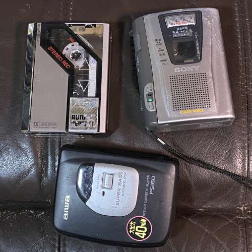 aiwa, sony  walkman x 3