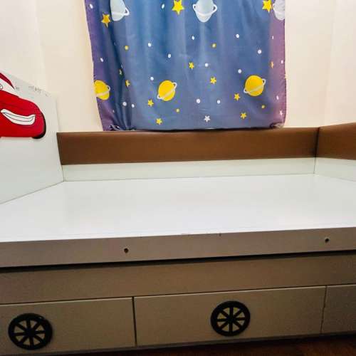 兒童汔車子母床