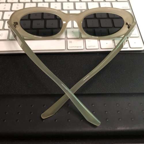 🕶️ Sunglasses for Adult Oval Transparent Cream NEW 全新 太陽眼鏡 墨鏡 透米色...