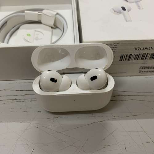 90%New Apple AirPods Pro 2 MagSafe Case
