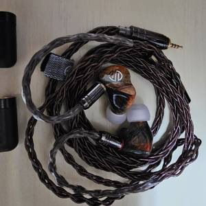 BGVP DM8 八單元全動鐵耳機（穩定木版）