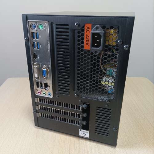 Xeon E1245-V3 CPU,16G ram,256G SSD,500G HD, Win11