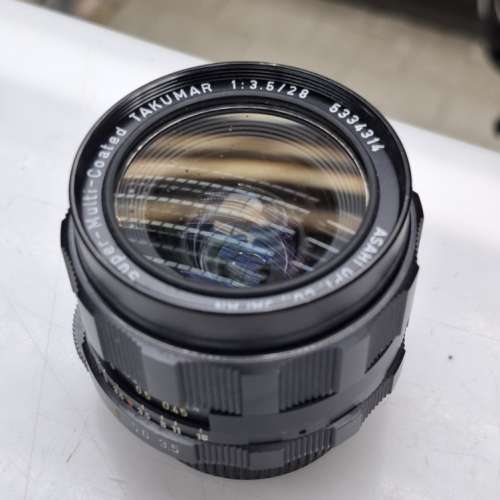 SUPER MULTI COATED TAKUMAR 28MM F3.5 M42 MOUNT
