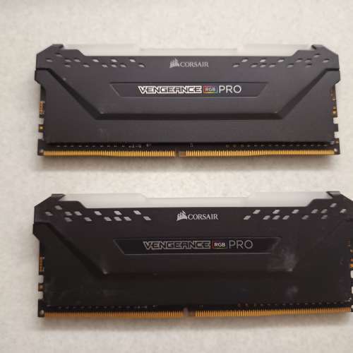 Corsair Veageance RGB PRO DRR4 3000 16G (8G x 2)