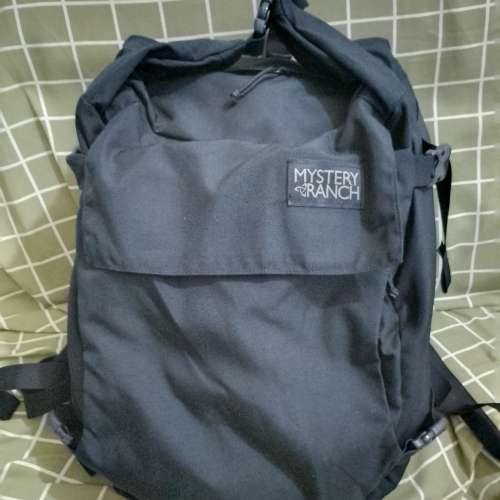 Mystery Ranch street zen