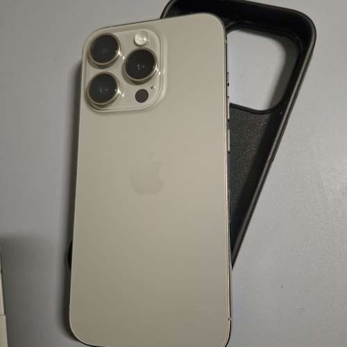 新淨钛原色港版iPhone15 pro 256gb battery health 88%